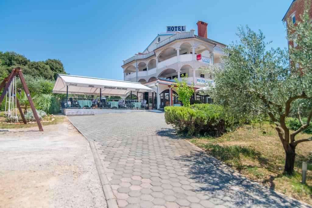 Hotel Villa Върсар Екстериор снимка