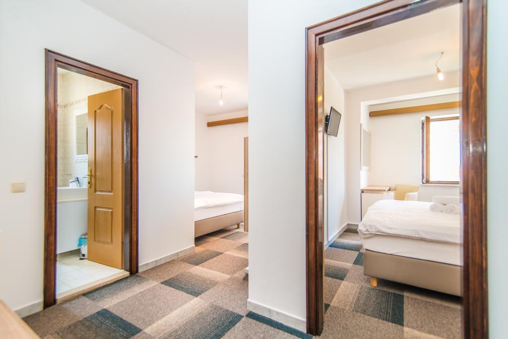 Hotel Villa Върсар Екстериор снимка