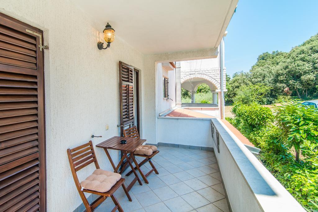 Hotel Villa Върсар Екстериор снимка