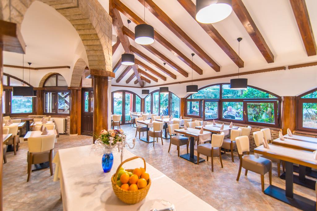 Hotel Villa Върсар Екстериор снимка